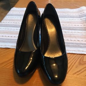 Easy Spirit antigravity Black 2” Pumps